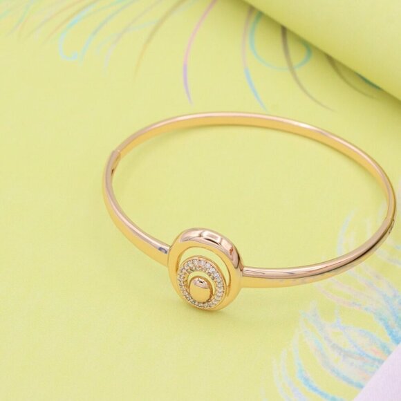 Elegant Rose Gold Bangle with Crystal Halo Oval Accent Design, XPBL0517 - Picture 3 of 12